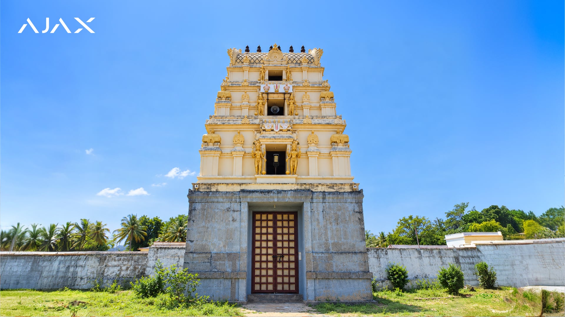 Sécurité moderne pour un temple vieux de plusieurs siècles