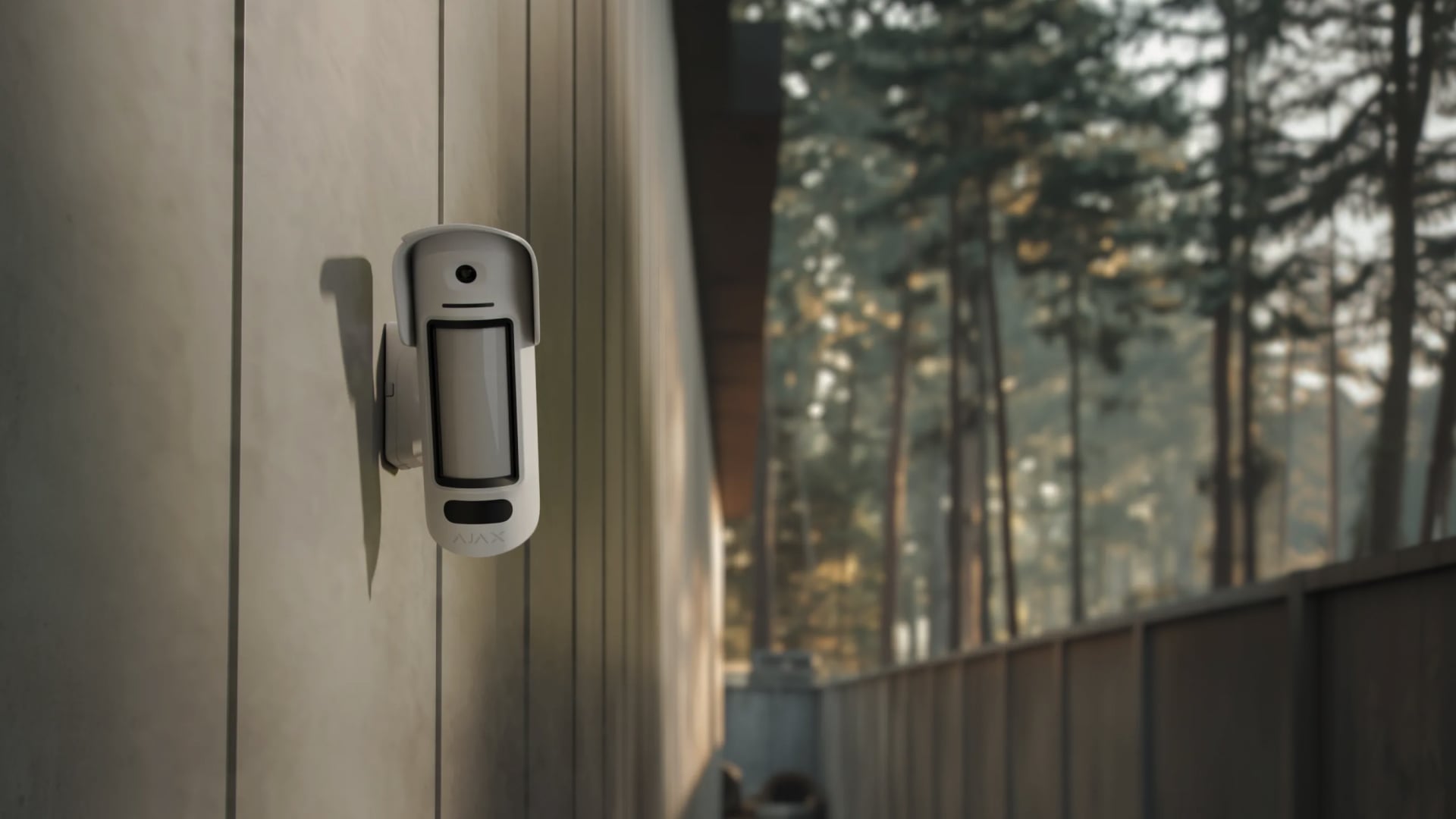 Удобная установка возле стены