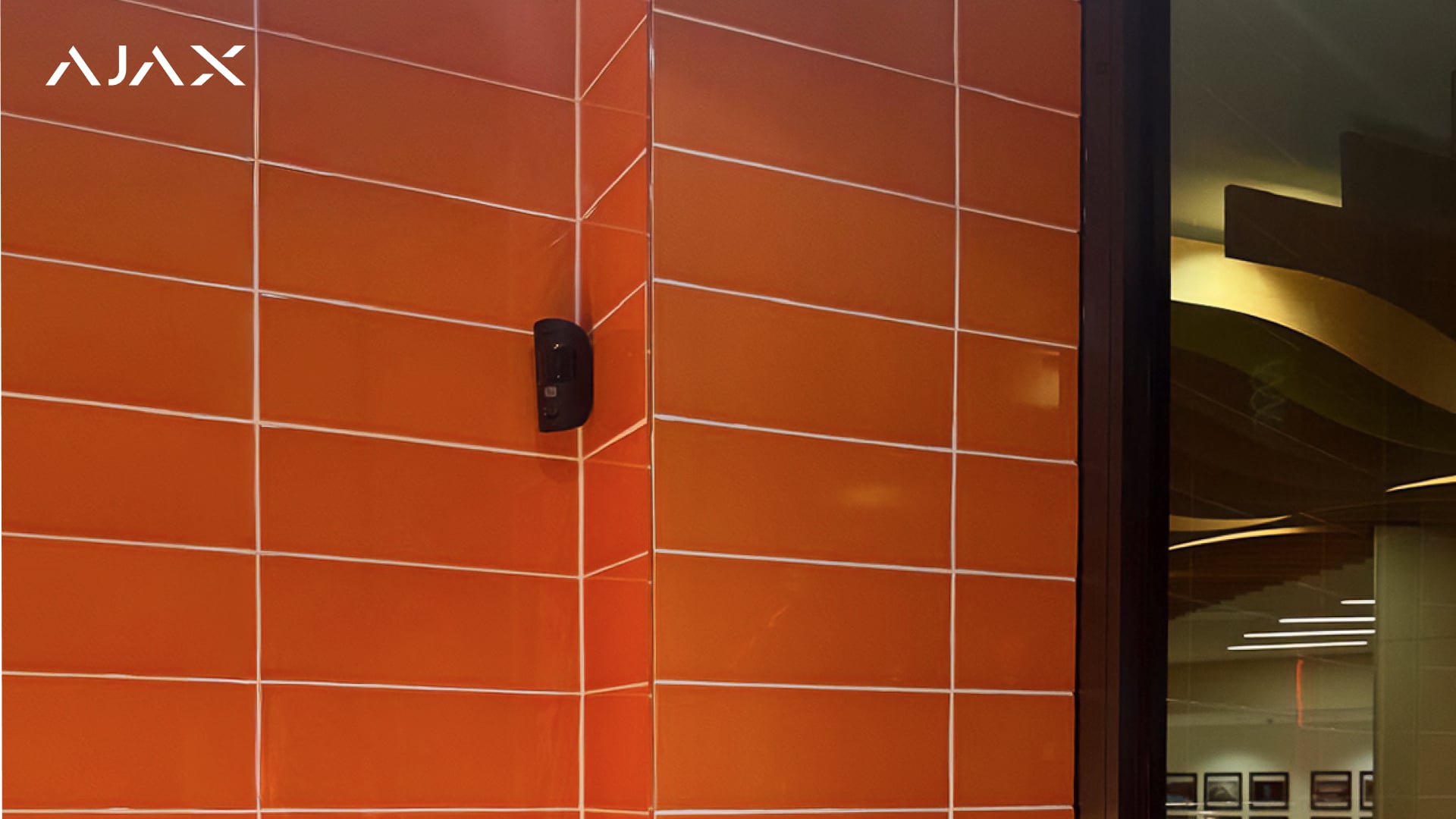 MotionCam (PhOD) Jeweller combines intrusion detection and photo verification, reducing the number of devices required on site