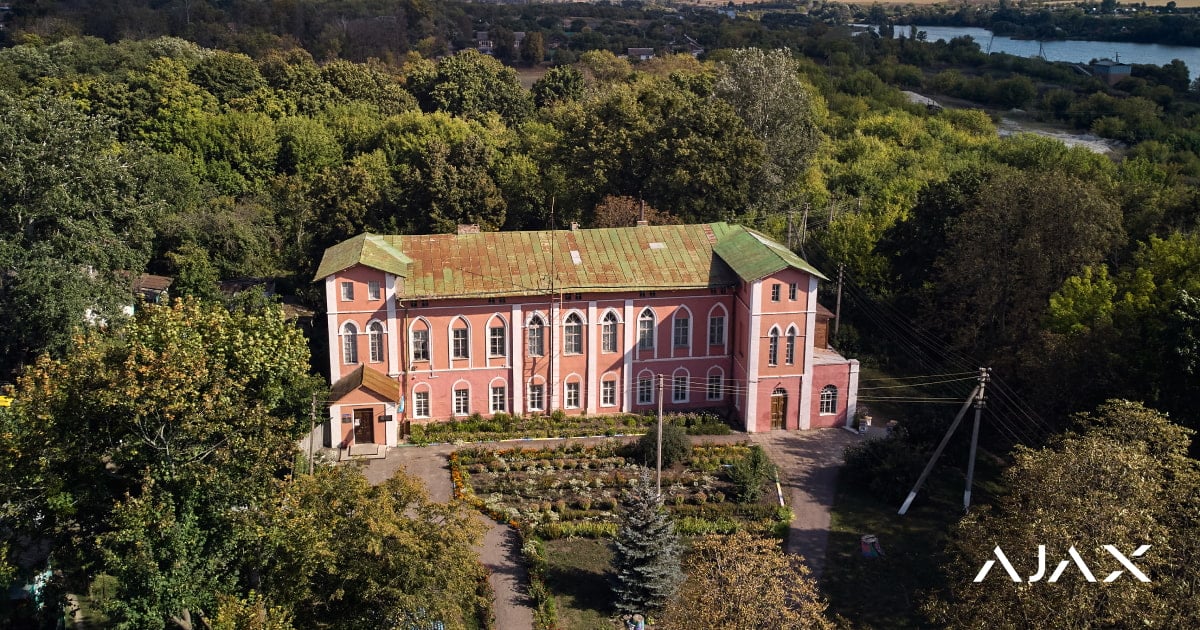 Ajax protects unique artworks at the Parkhomivka Museum of History and Arts