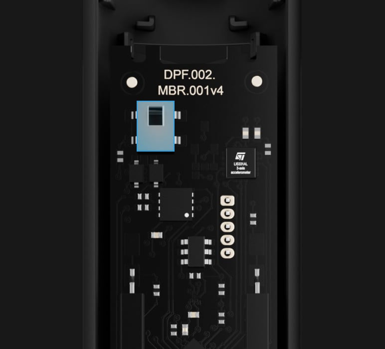 Tamper against detaching the detector from the surface