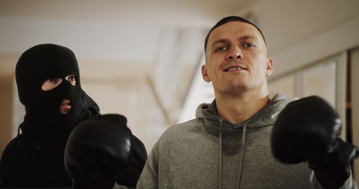 Video: Oleksandr Usyk en Ajax versus problemen en dieven