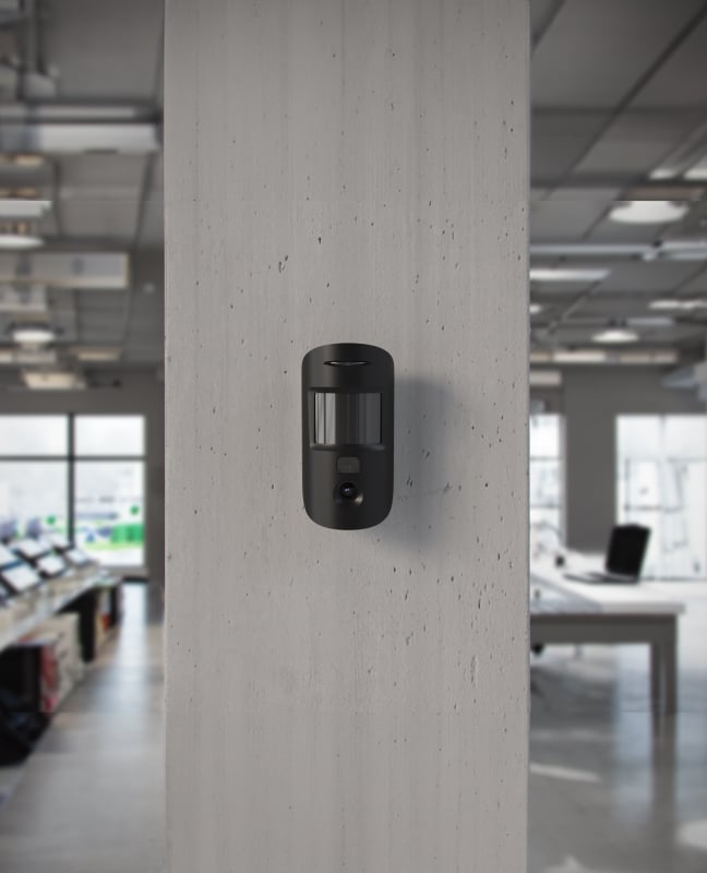 Détecteur MotionCam dans un espace commercial